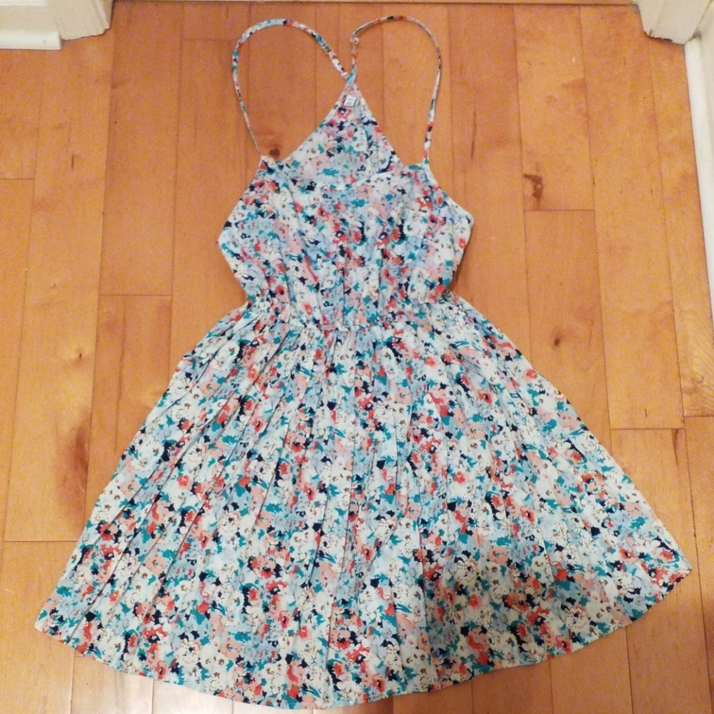 3/$30 NWOT colorful racerback floral pleated dress